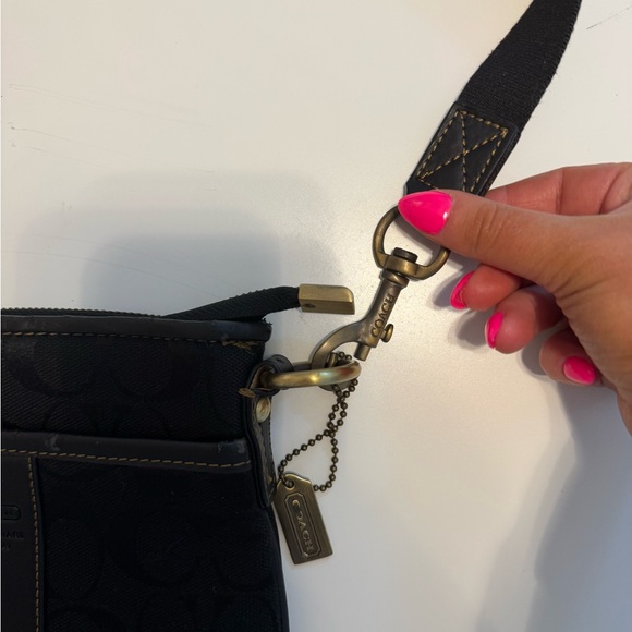 Coach black logo crossbody purse - Picture 3 of 6
